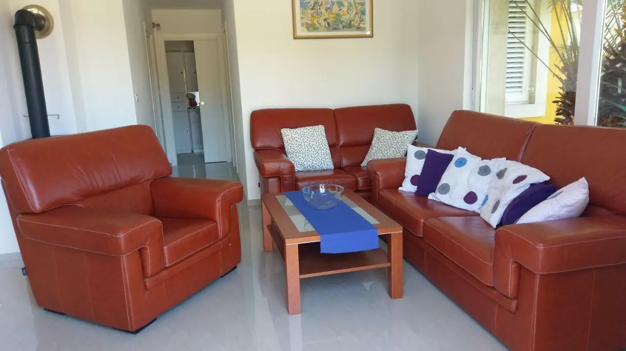 Tramuntana Holiday Home Porozina